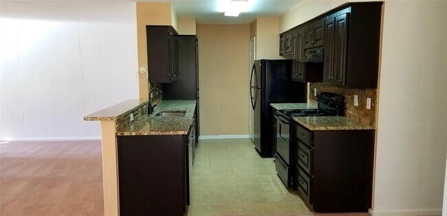 Building Photo - 3007 Glen Ct