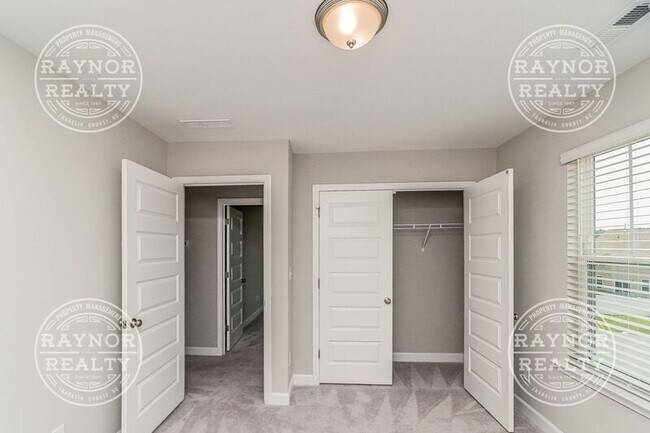 Building Photo - 545 Hawksbill Dr