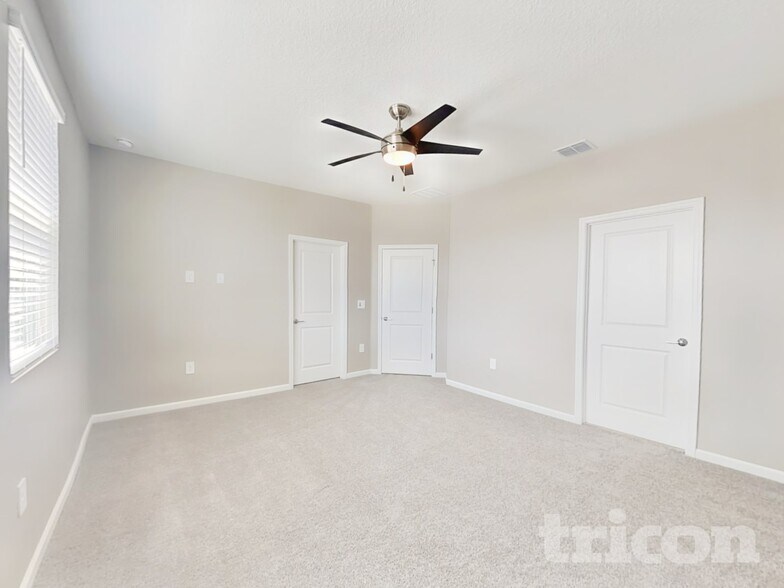 Building Photo - 743 Honeyrock St