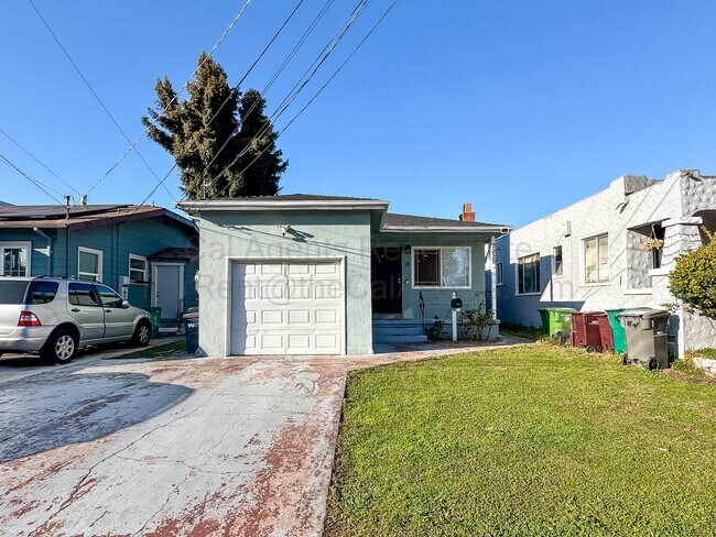 Building Photo - 2229 88th Ave