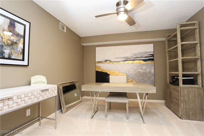 Building Photo - 5908 Cranbrook Way