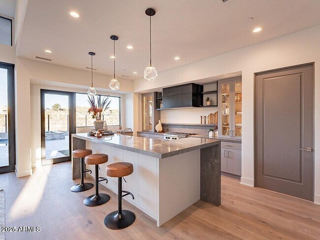 Building Photo - 37200 N Cave Creek Rd