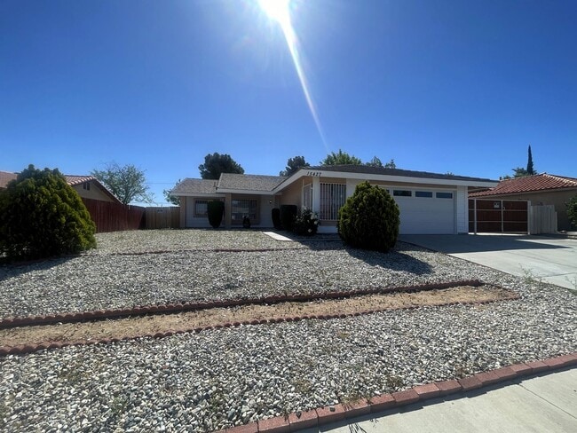 Building Photo - Victorville 4 Bedroom 2 Bathroom