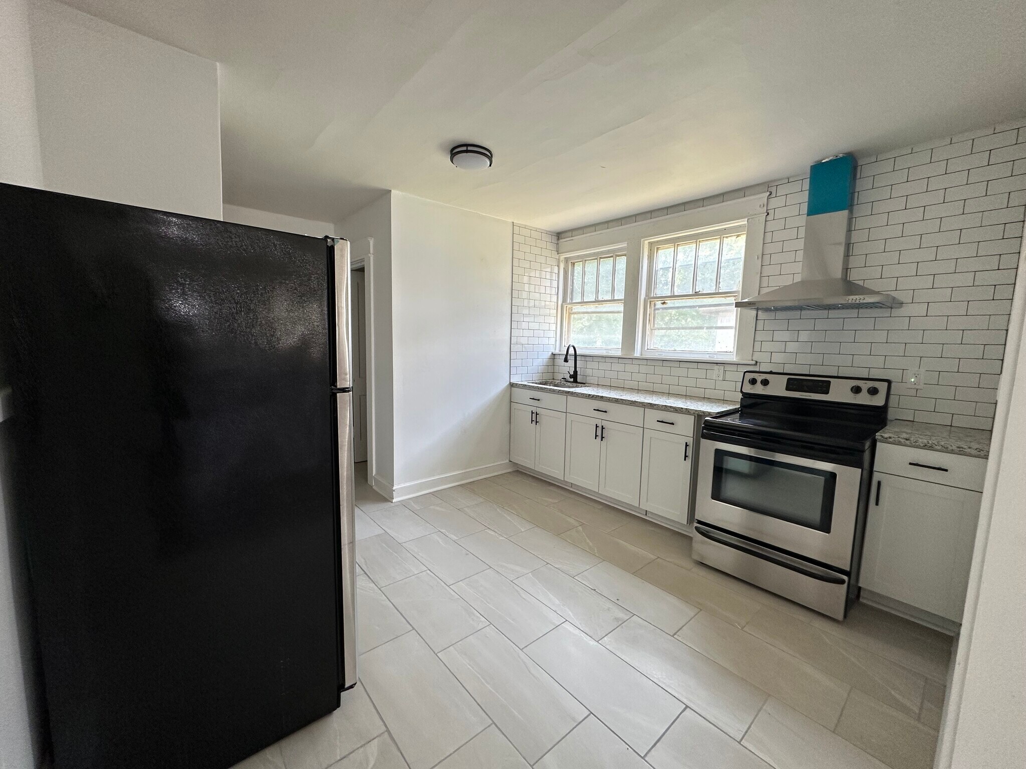 Building Photo - 1111 Buchanan St