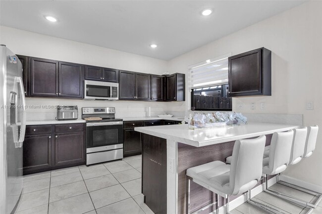 Building Photo - 11413 SW 252nd Ter