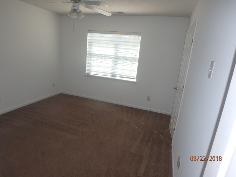 Building Photo - 106 Stratford Rd