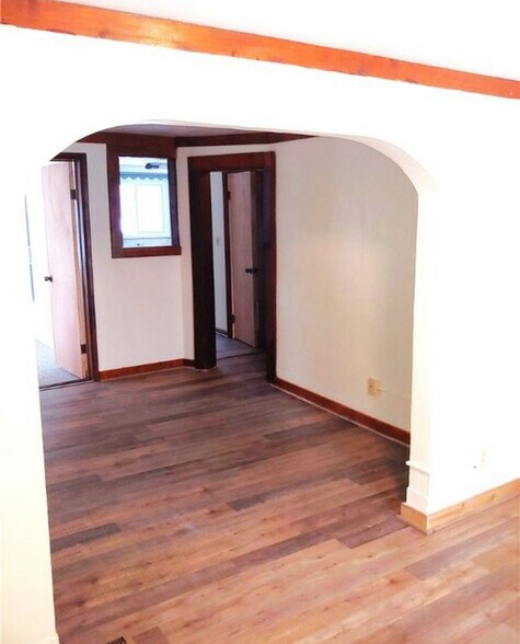 Building Photo - 26 Mineola St
