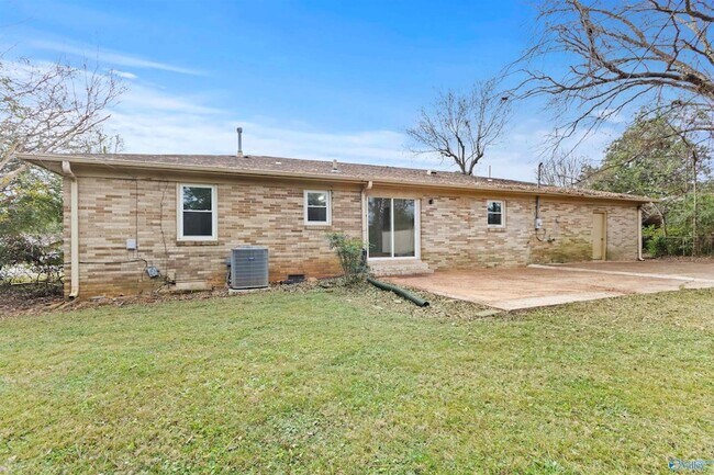 Building Photo - 6304 Davies Ave NW