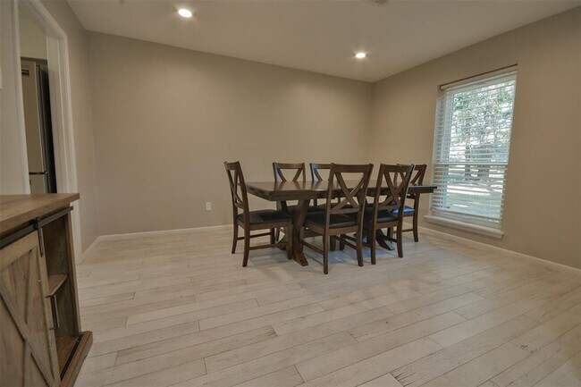 Building Photo - 1420 Sweet Gum Ln