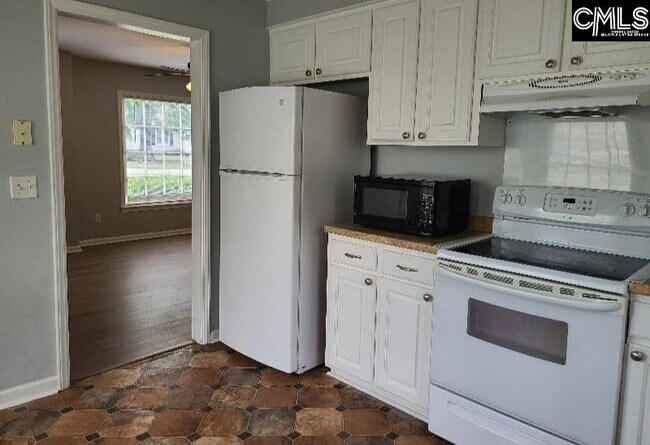 Building Photo - 124 Shawn Bay Rd