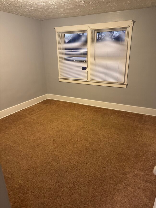 Building Photo - 440 5th St