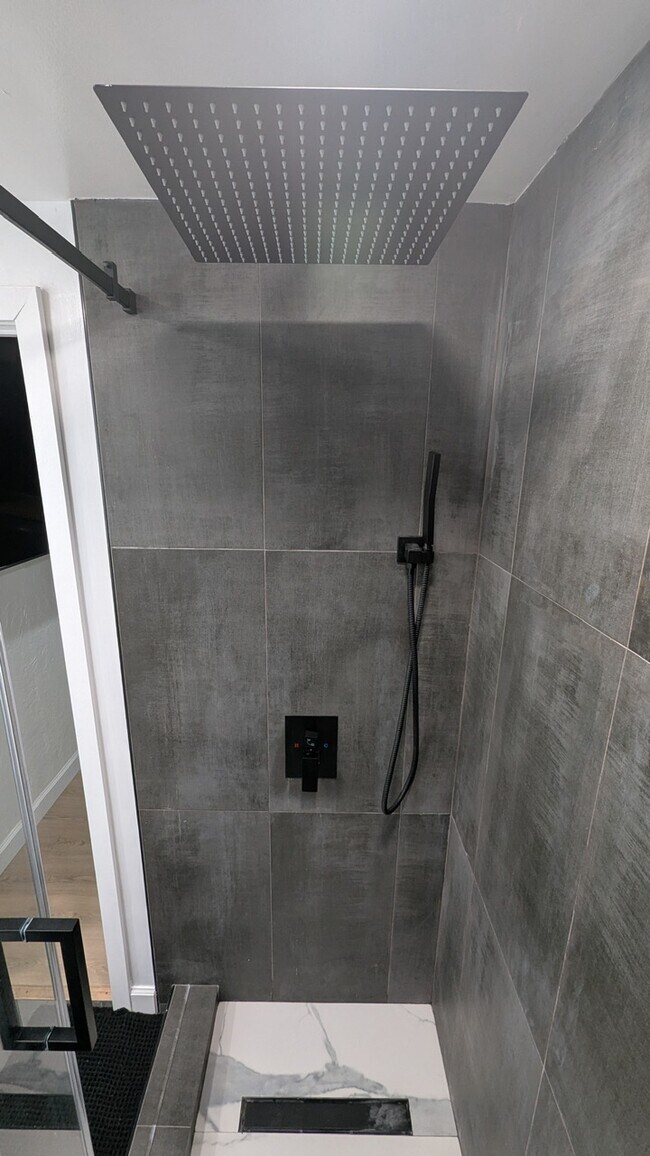 Building Photo - 1111 SW 8th Ave