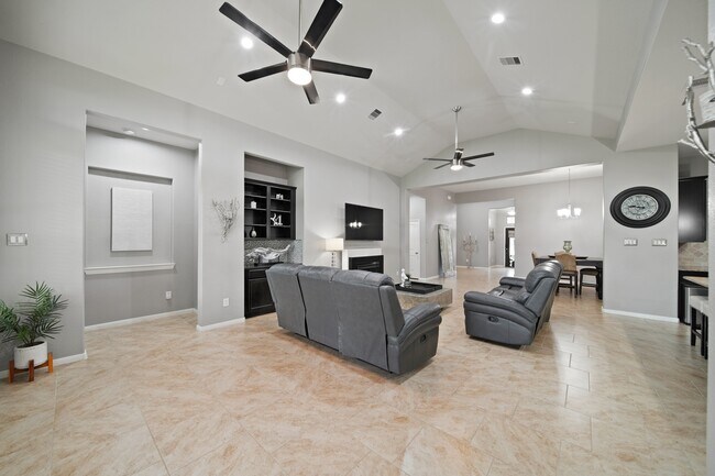 Building Photo - 6614 Sterling Shores Ln