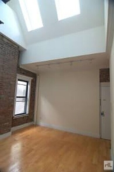 Building Photo - East 18th Street