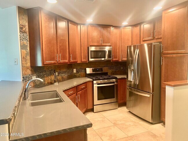 Building Photo - 5350 E Deer Valley Dr