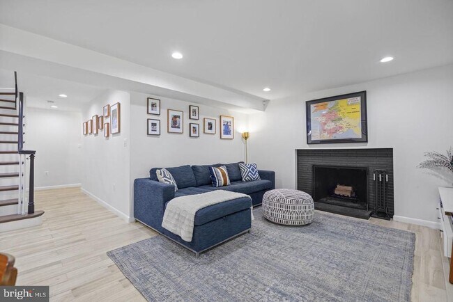 Building Photo - 5908 17th St NW