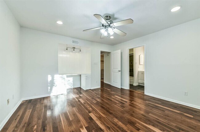 Building Photo - 1201 McDuffie St