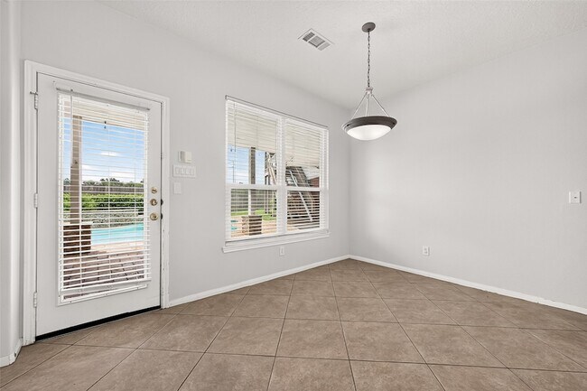 Building Photo - 1415 Kennewick Ct