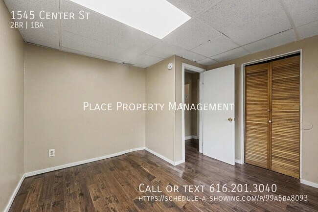 Building Photo - 1545 Center St