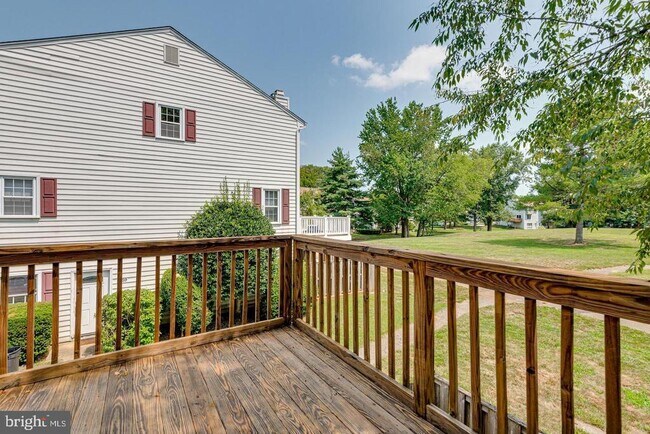 Building Photo - 1663 Hart Ct