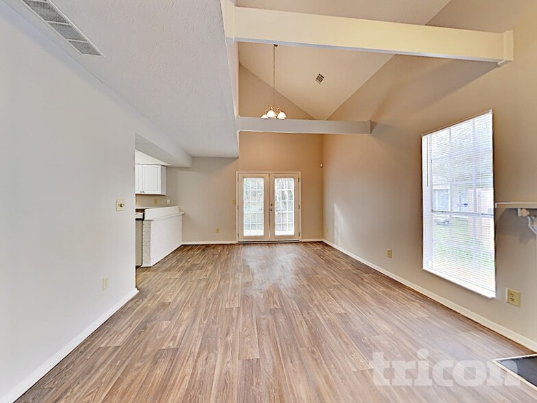 Building Photo - 1305 Old Countryside Cir