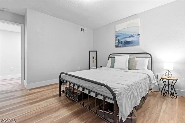 Building Photo - 1373 Morningside Dr