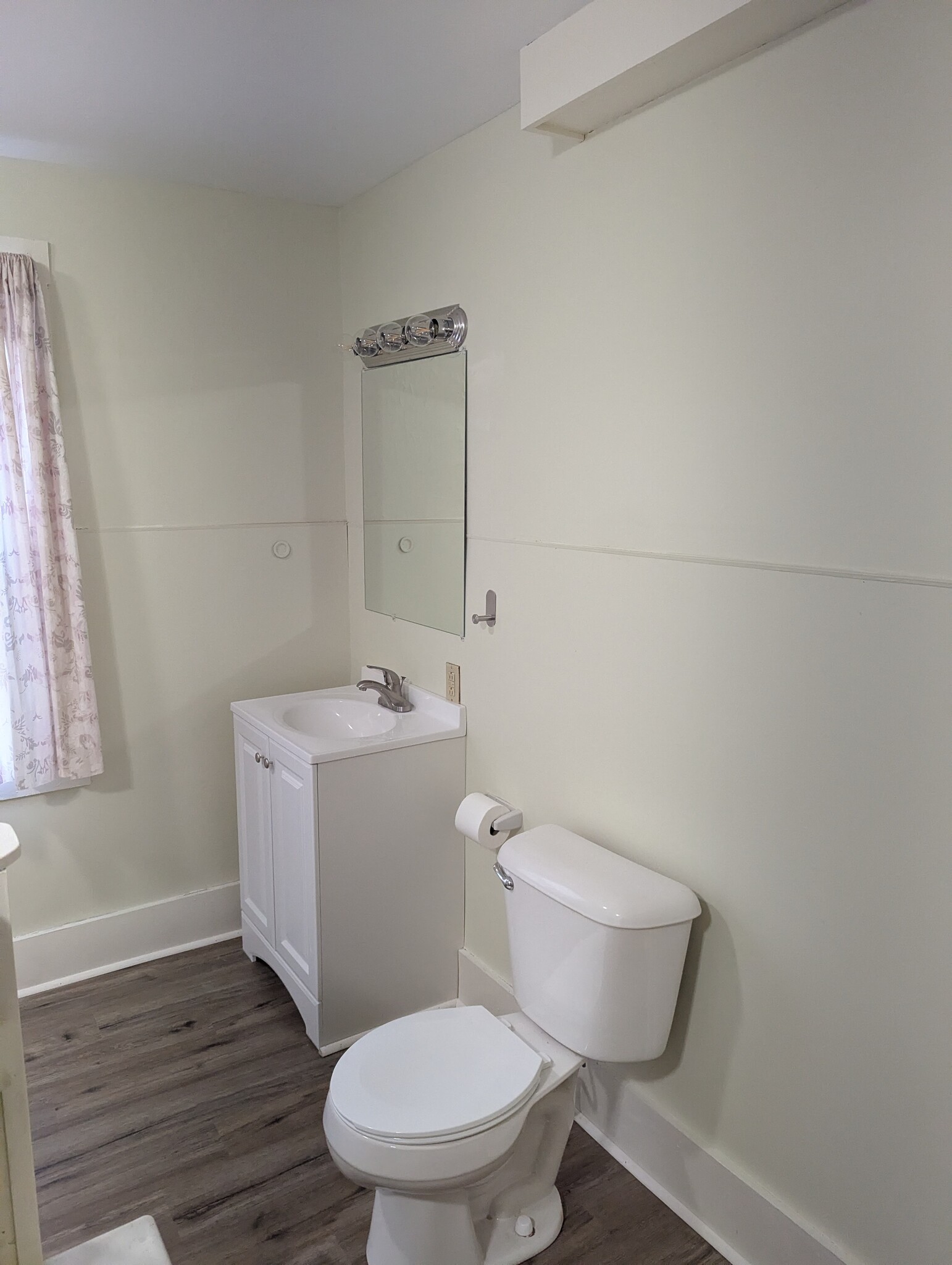 Building Photo - 159 Perham St
