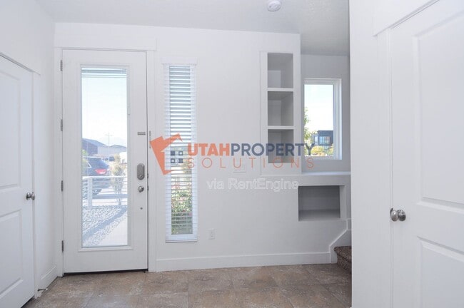 Building Photo - 11219 Clear Blue Dr