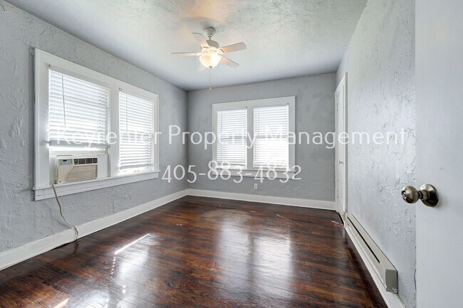 Building Photo - Charming 2-Bed, 1-Bath Upstairs Duplex Near the Paseo District