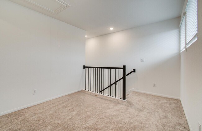 Building Photo - 7231 Yarrow Blossom Ct