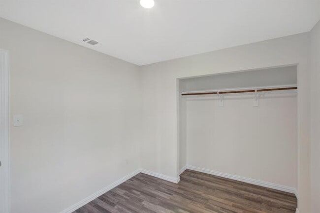 Building Photo - 209 W Avenue A