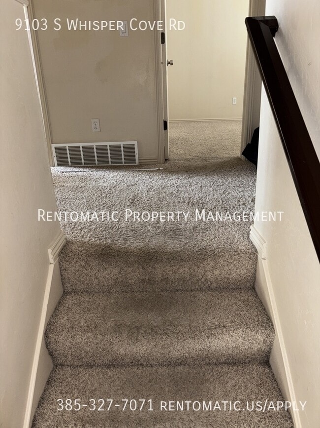 Building Photo - 9103 Whisper Cove Rd