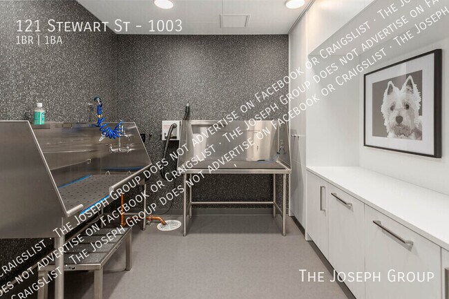 Building Photo - 121 Stewart St
