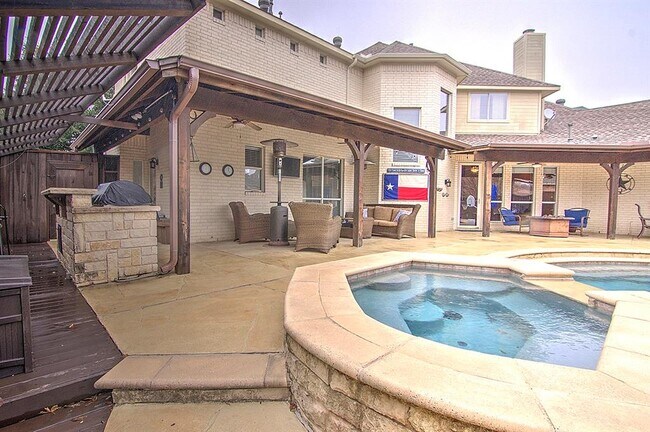 Building Photo - 4204 Lorimar Dr