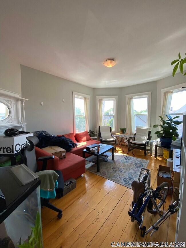 Building Photo - 376 Prospect St