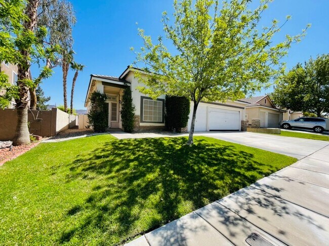 Building Photo - 1855 Desert Forest Way