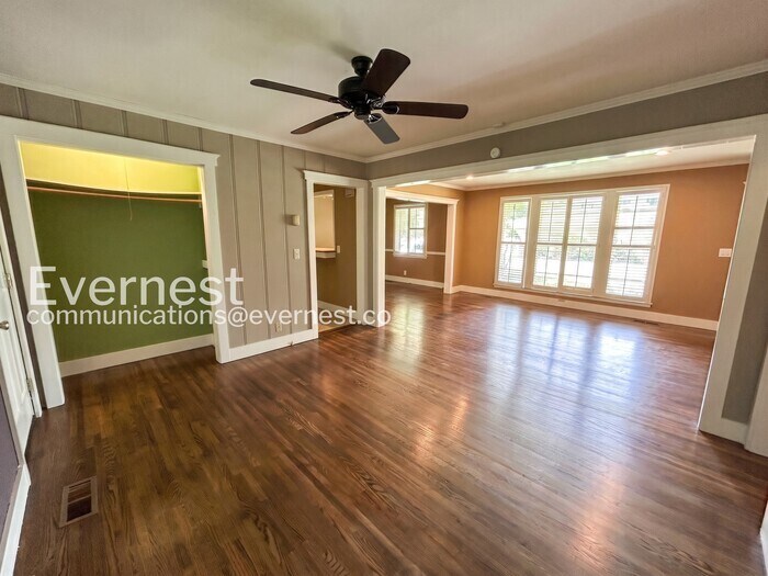 Building Photo - 4908 Briarwood Dr