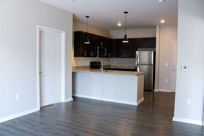 Building Photo - 3251 Redhawk St