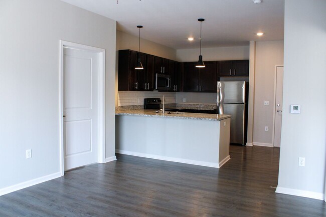 Building Photo - 3281 Redhawk St
