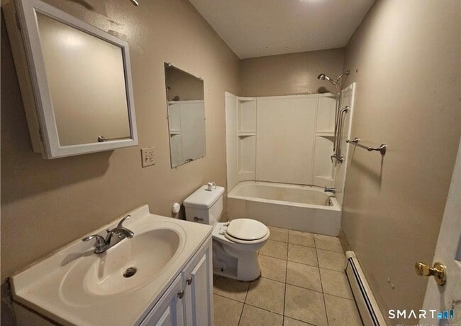 Building Photo - 417 E Main St