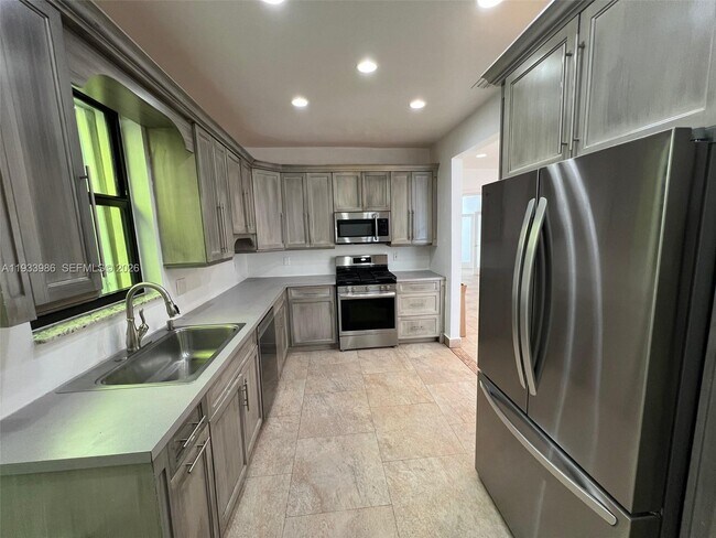 Building Photo - 4575 Post Ave