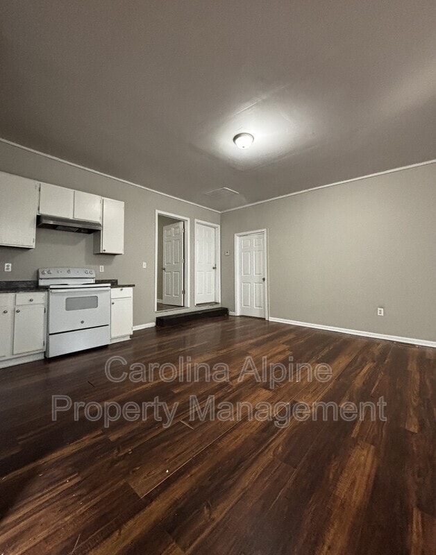 Building Photo - 1601 Collinston Dr
