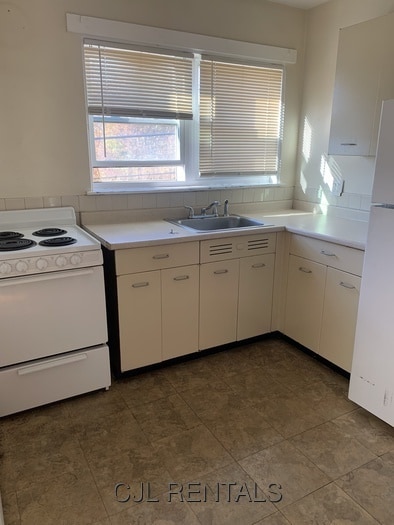 Building Photo - 7 Spruce St