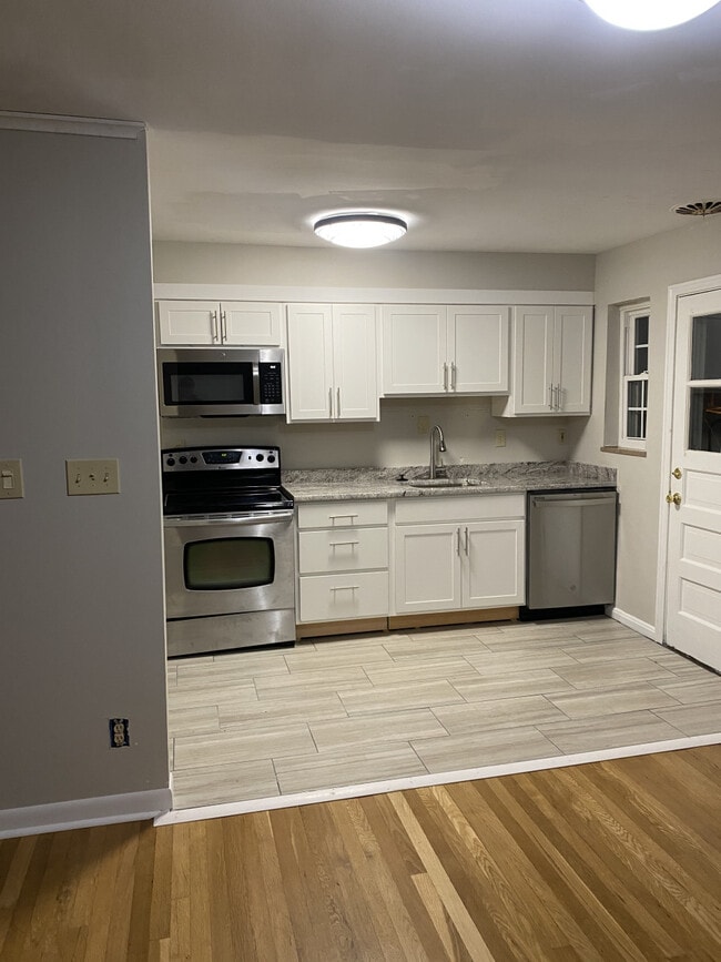 Building Photo - 2153-2159 Farleigh Rd