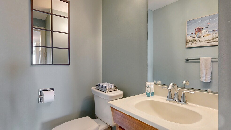 Building Photo - 311 Seaside Ave