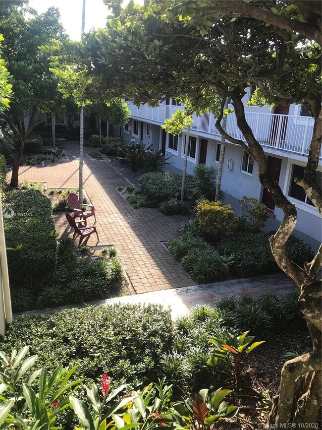 Building Photo - 7710 SW 98th St