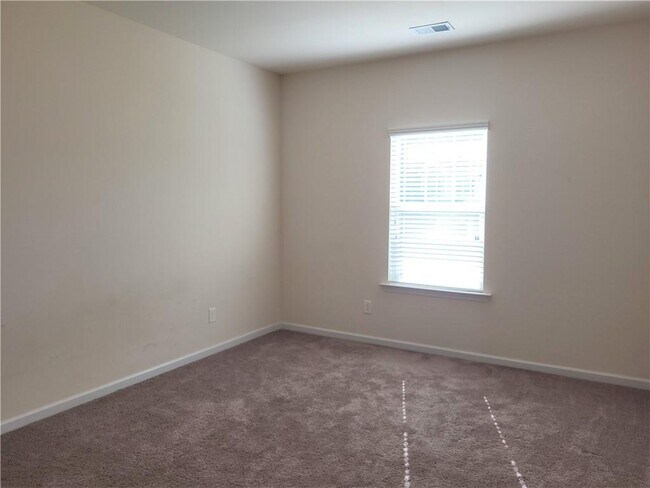 Building Photo - 210 Centennial Cir