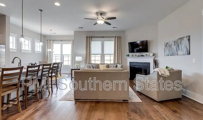 Building Photo - 607 Torridon Ln