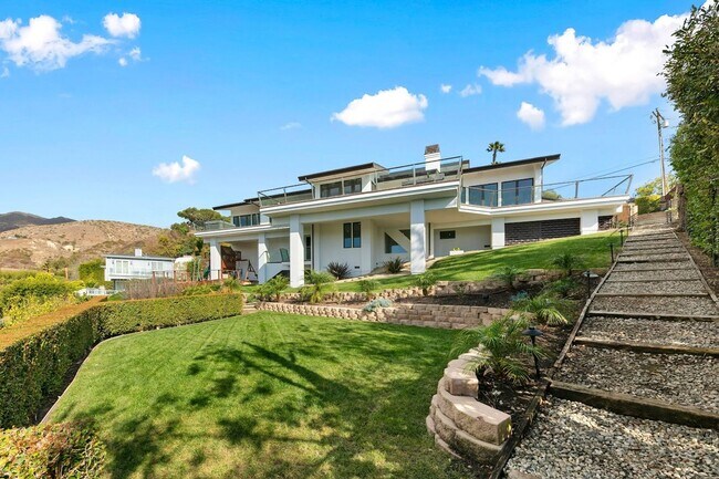 Building Photo - 27091 Sea Vista Dr