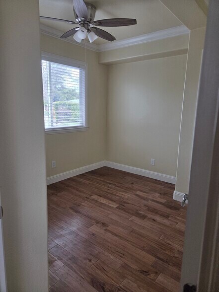 Building Photo - 648 Arrowhead Dr